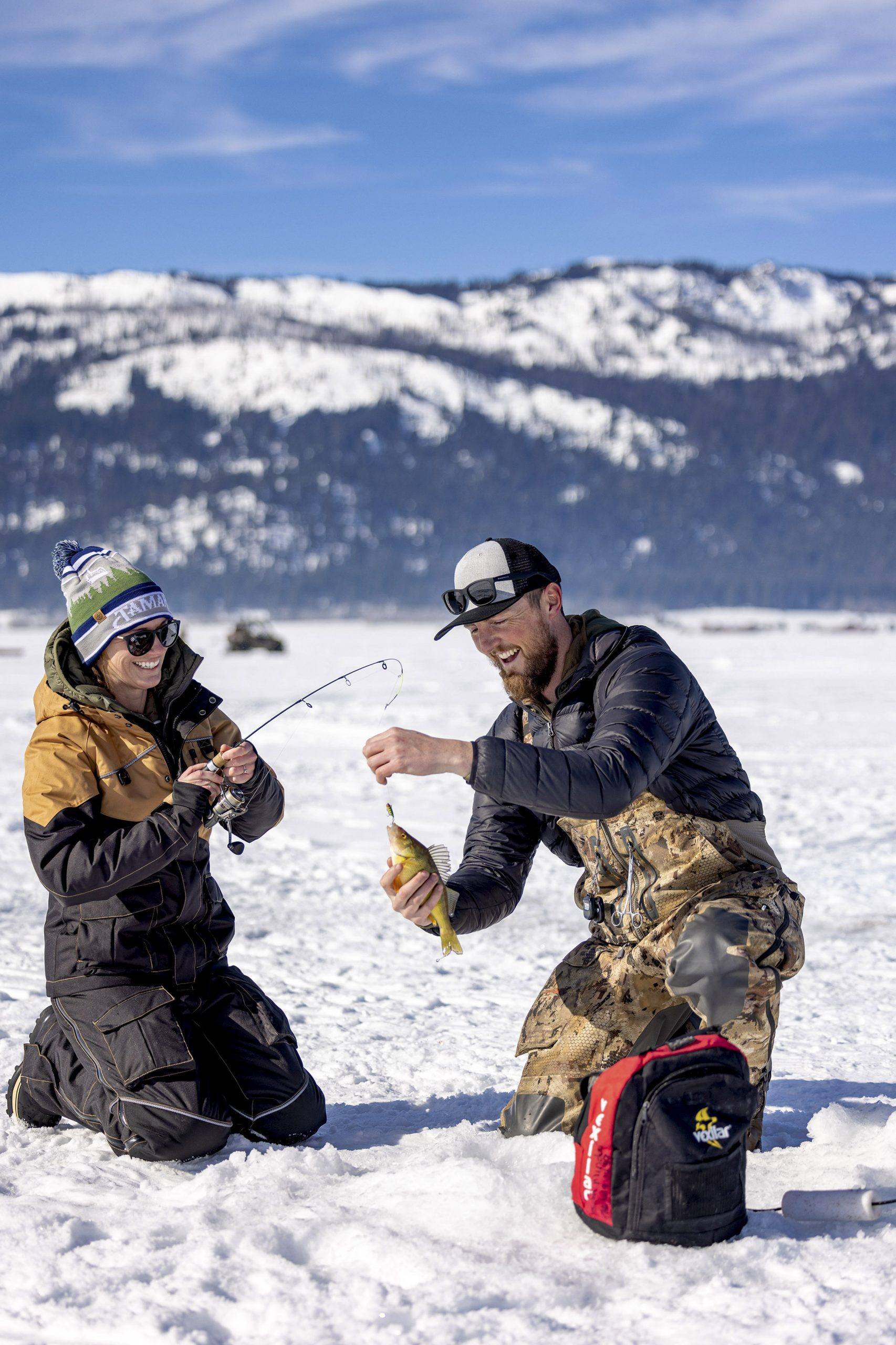 Consulta sobre segurança no gelo e orientações para pesca no inverno.